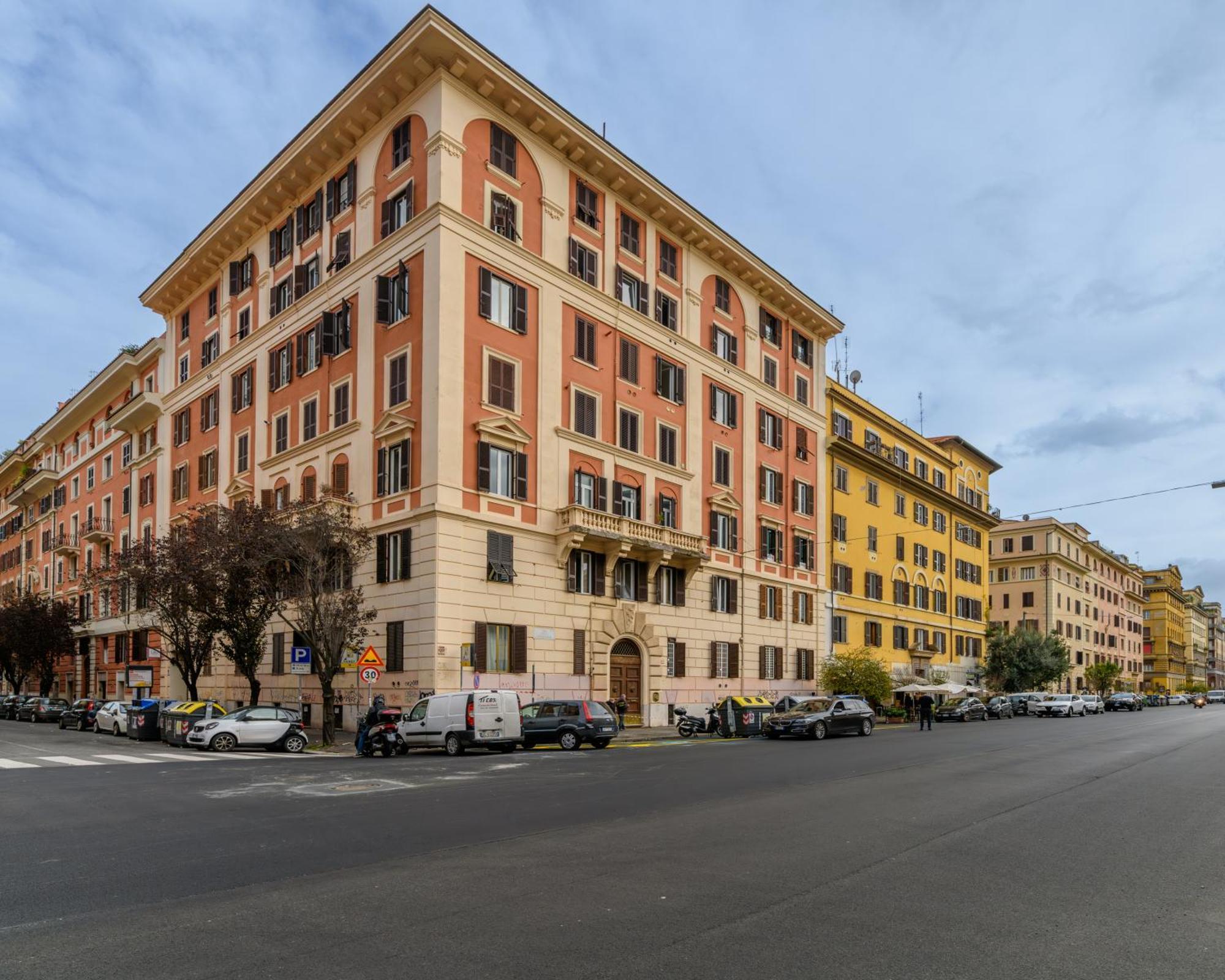 Rainbow Vatican Home Rome Exterior photo